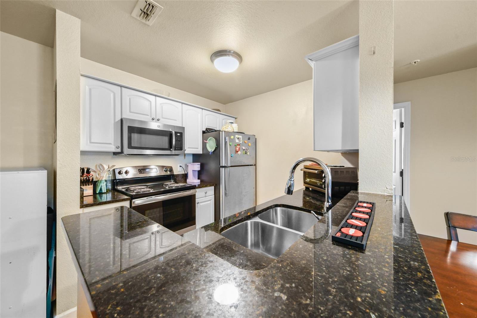 OXFORD TERRACE II CONDO - Residential