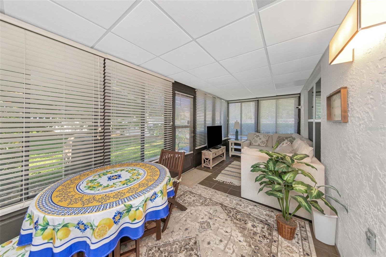 SCOTSDALE VILLA CONDO - Residential