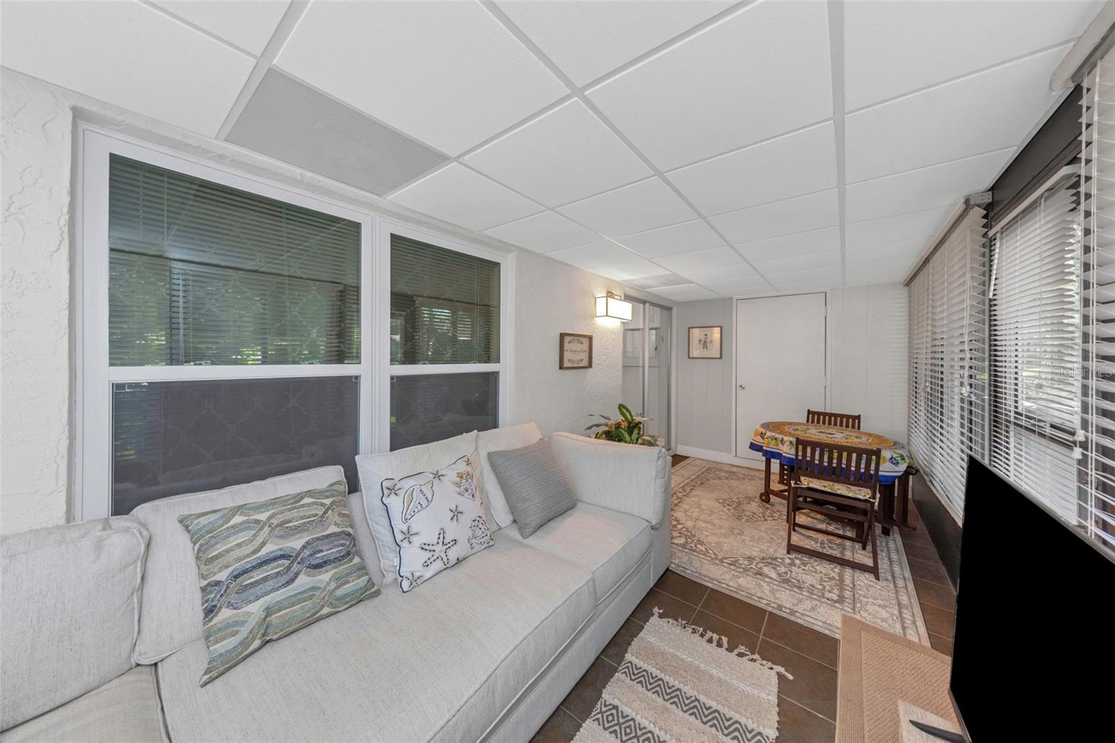 SCOTSDALE VILLA CONDO - Residential