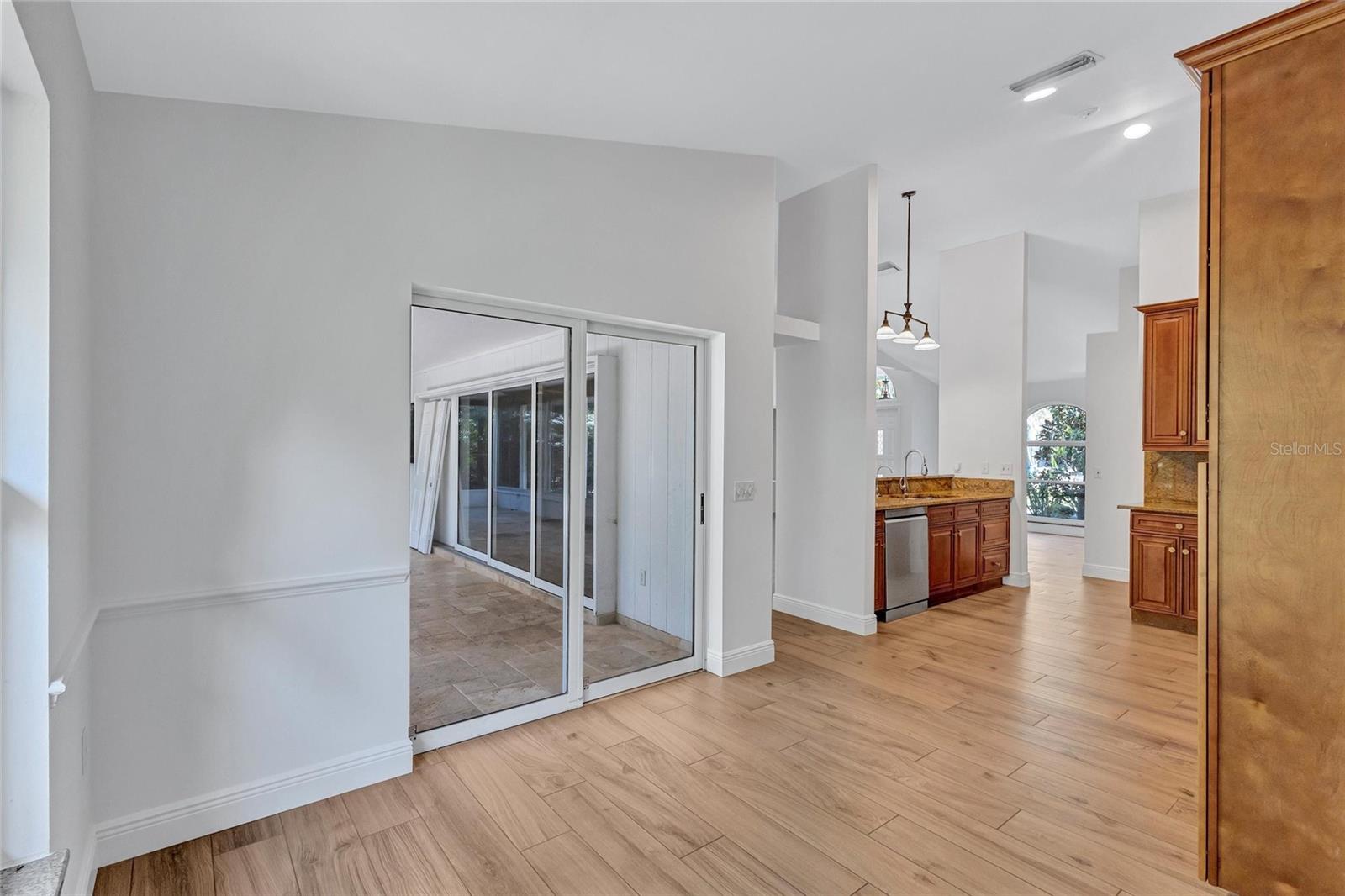 EMERALD GARDENS - Residential