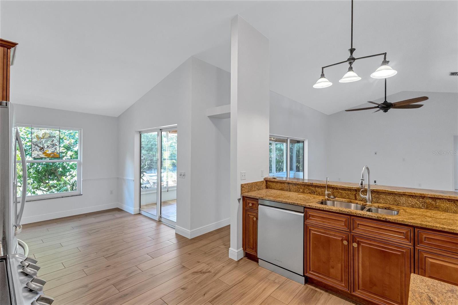 EMERALD GARDENS - Residential