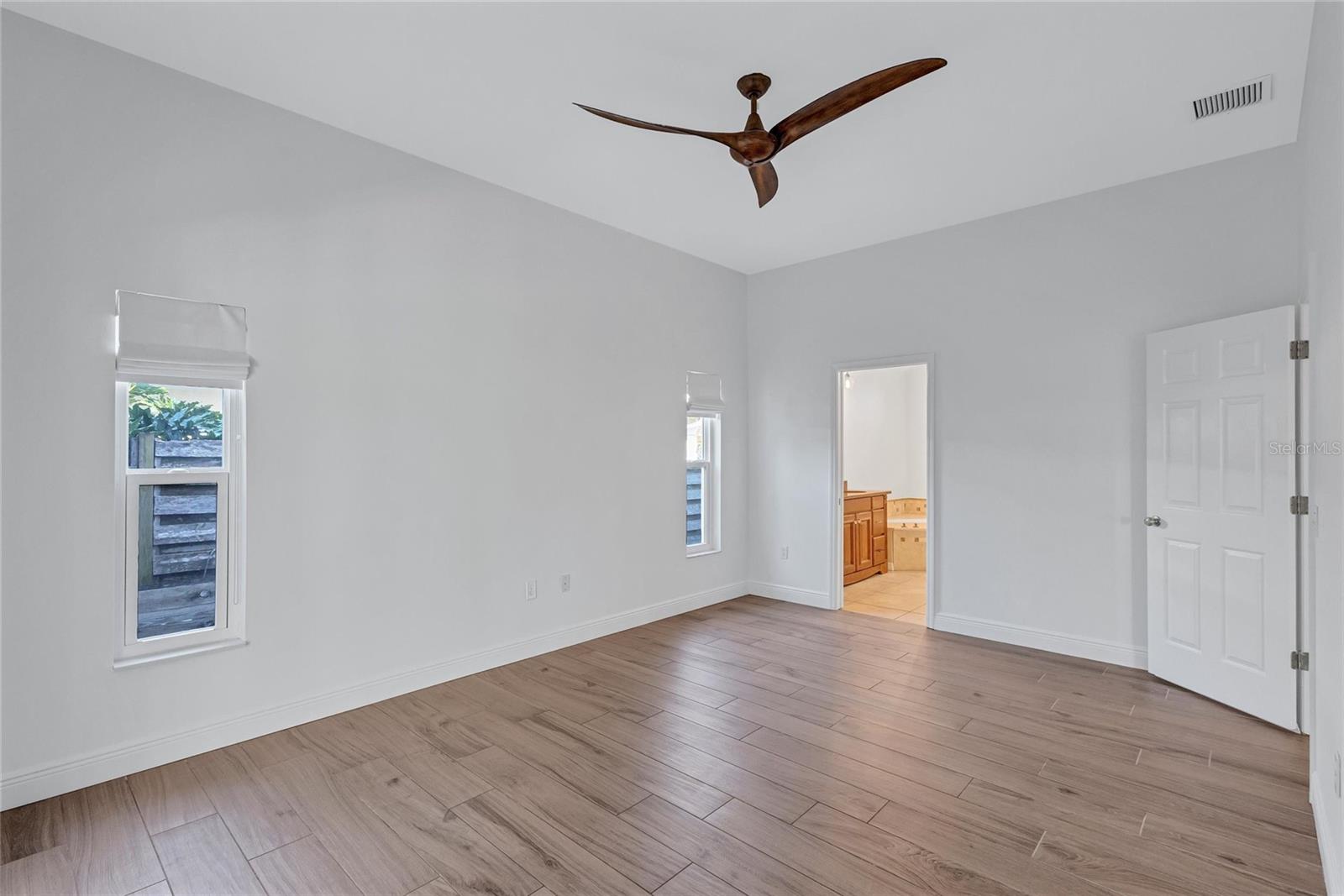 EMERALD GARDENS - Residential