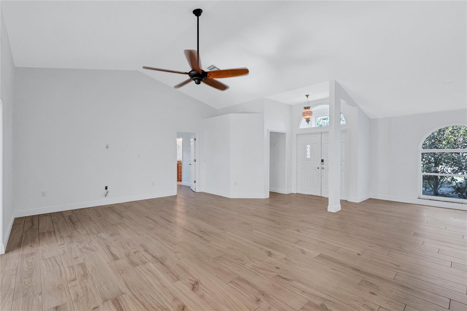 EMERALD GARDENS - Residential