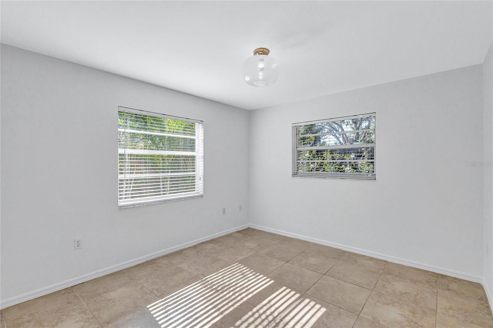 EMERALD GARDENS - Residential