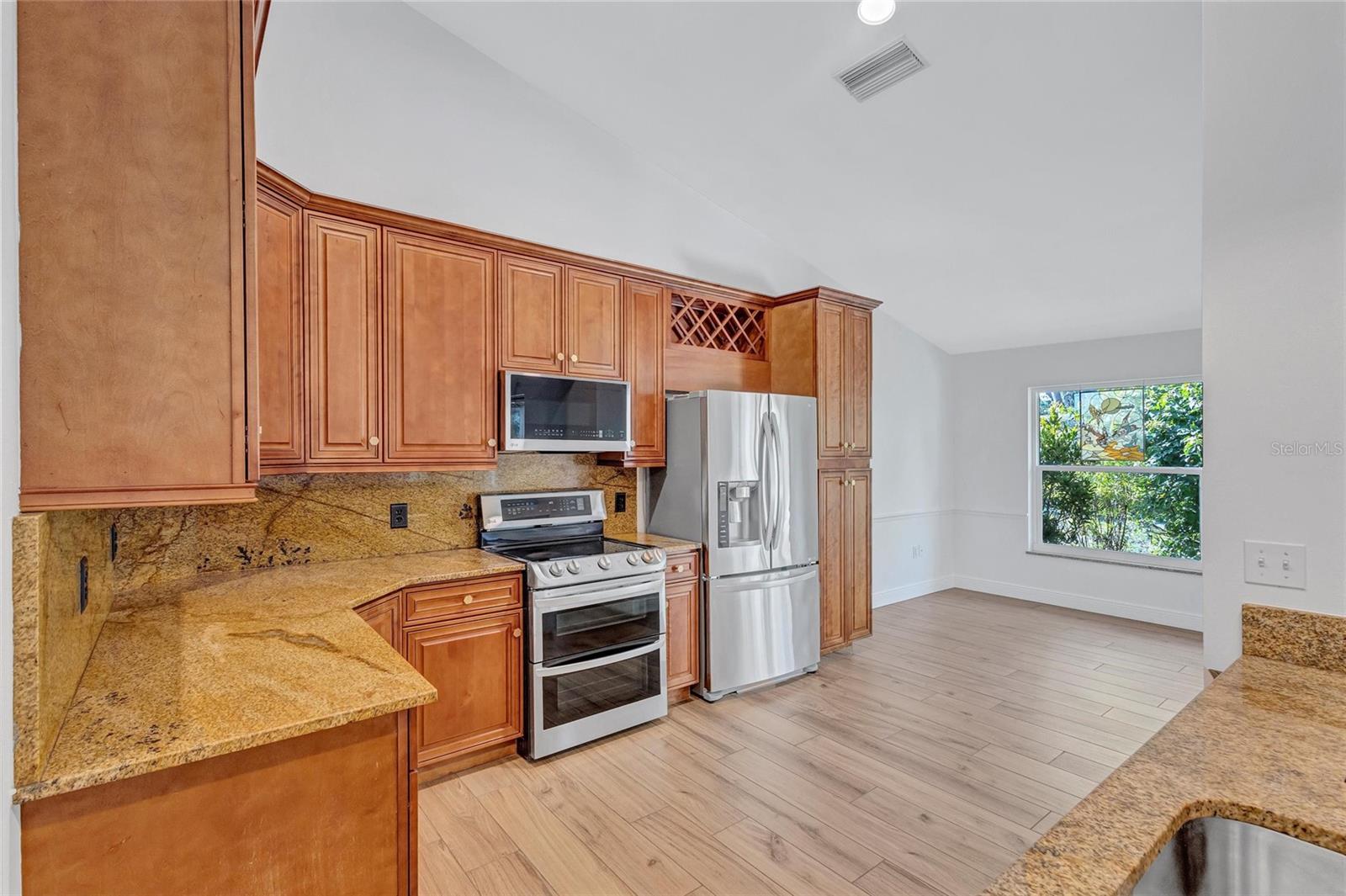 EMERALD GARDENS - Residential