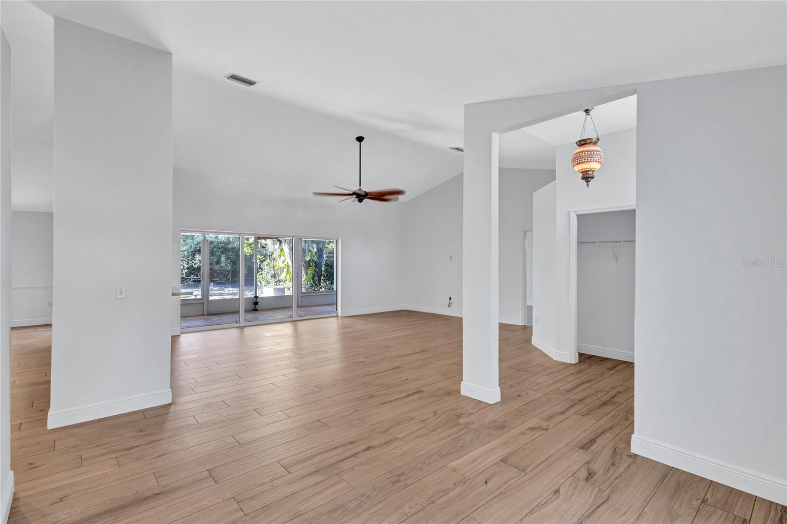 EMERALD GARDENS - Residential