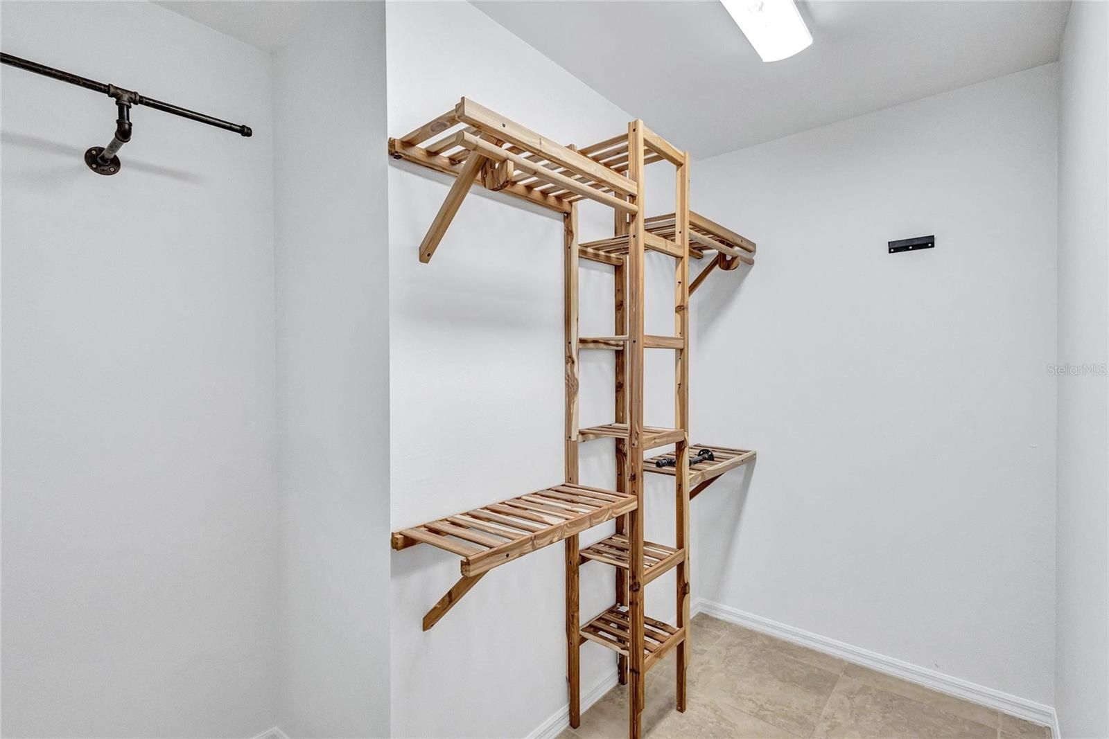 EMERALD GARDENS - Residential