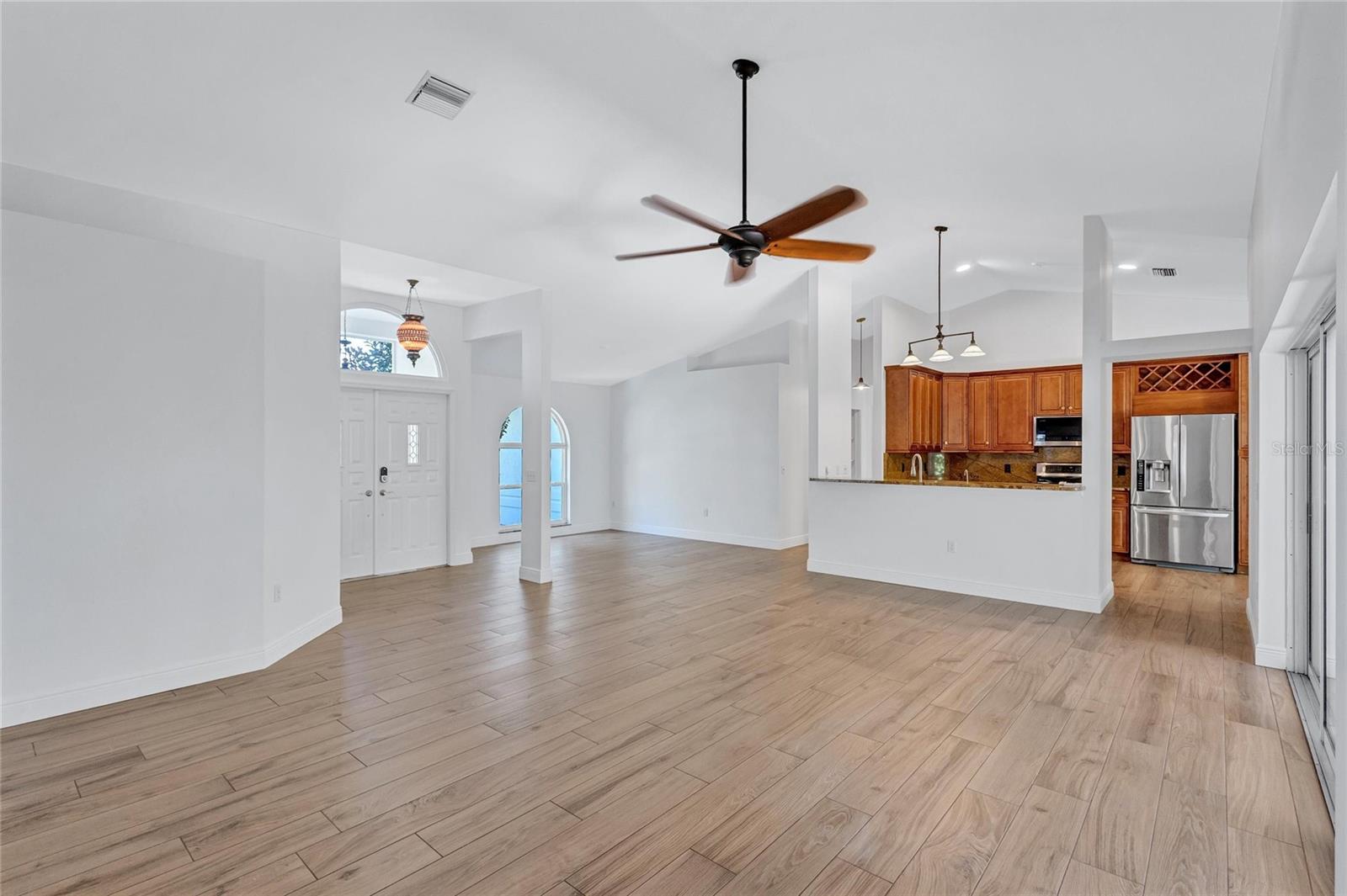 EMERALD GARDENS - Residential