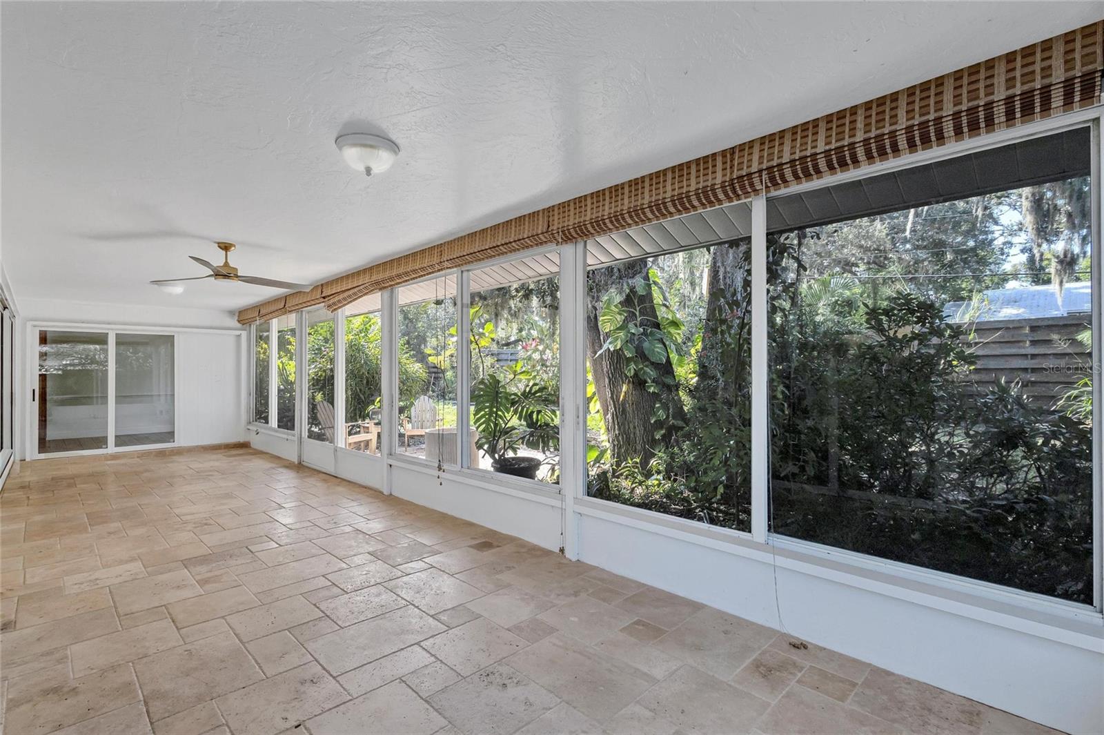 EMERALD GARDENS - Residential