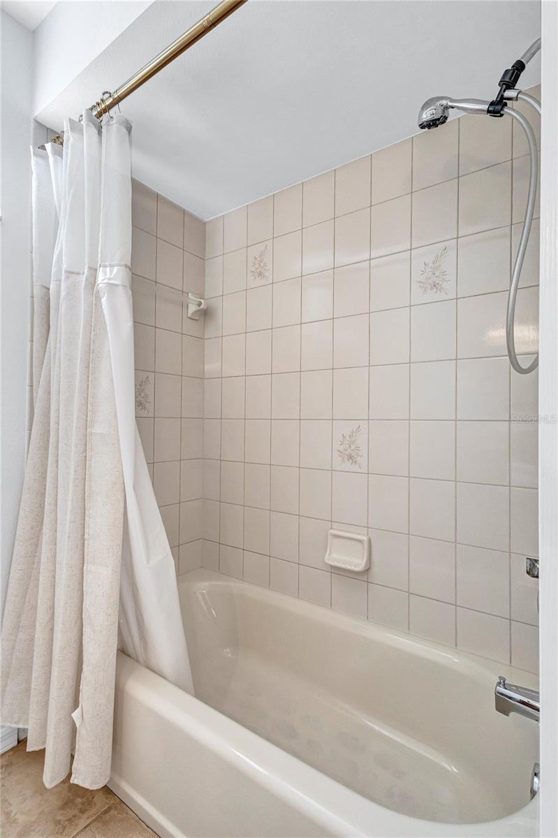 EMERALD GARDENS - Residential