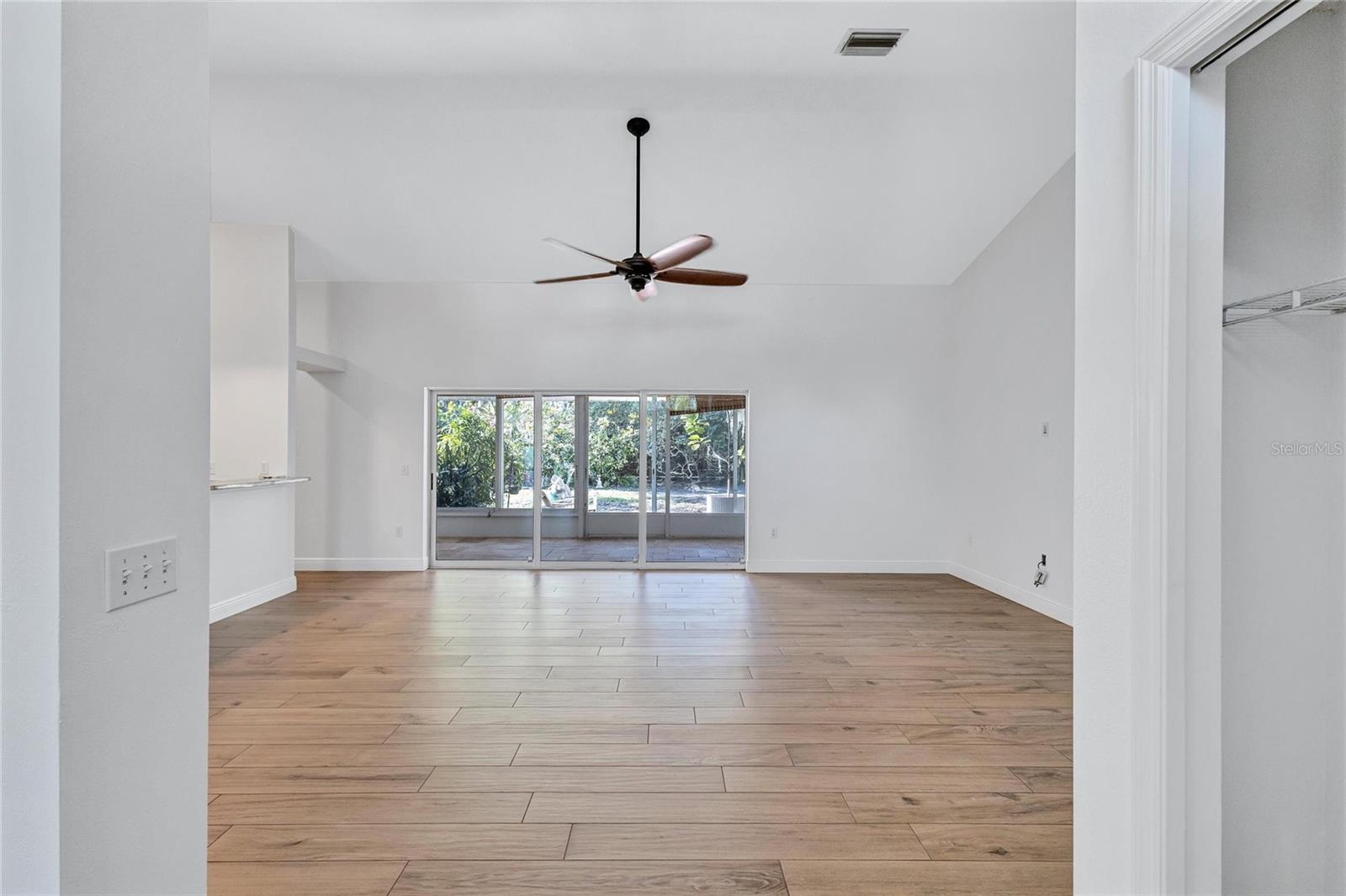 EMERALD GARDENS - Residential