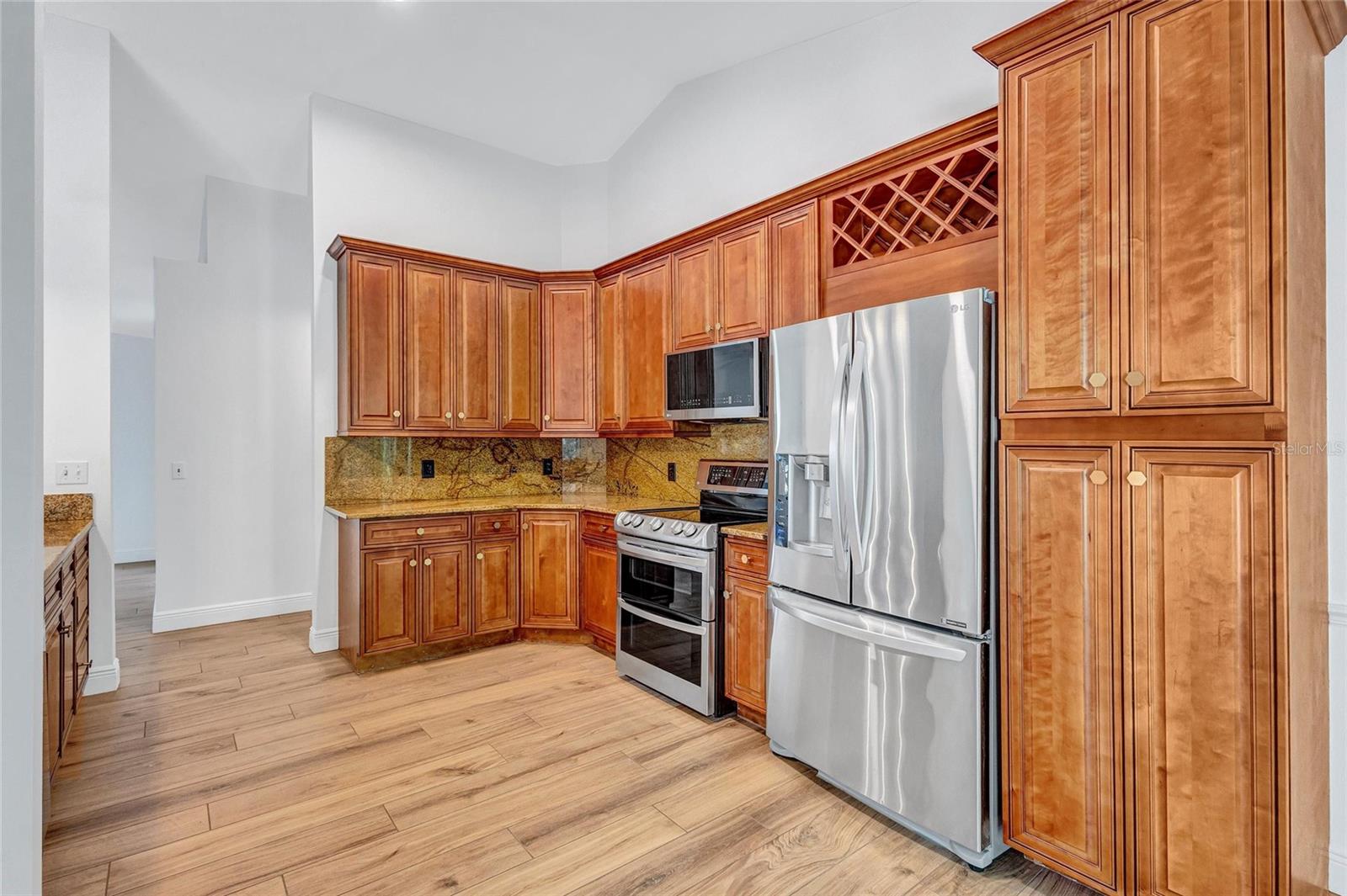 EMERALD GARDENS - Residential