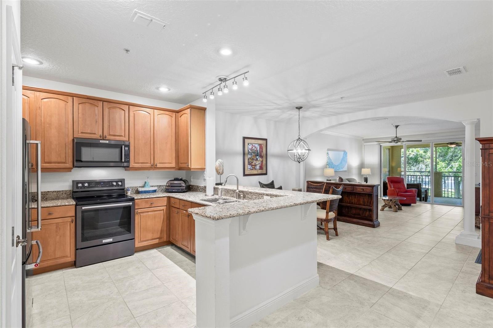 115 RIVERVIEW BEND S 2123
