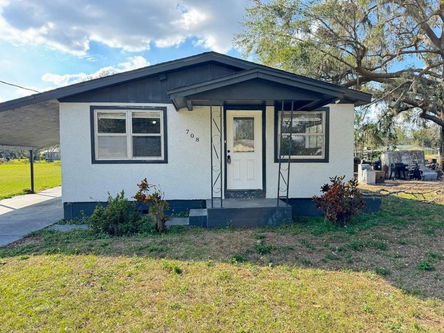 Great OPPORTUNITY!!! Turn Key property ready to Cash flow. Great Condition and at a Great Price! Don’t miss out!!!