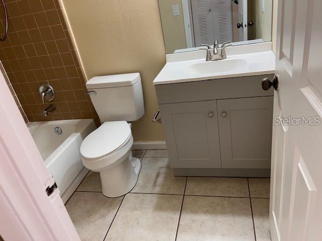 COUNTRY COVE VILLAS - Residential