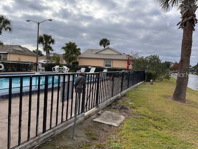 COUNTRY COVE VILLAS - Residential