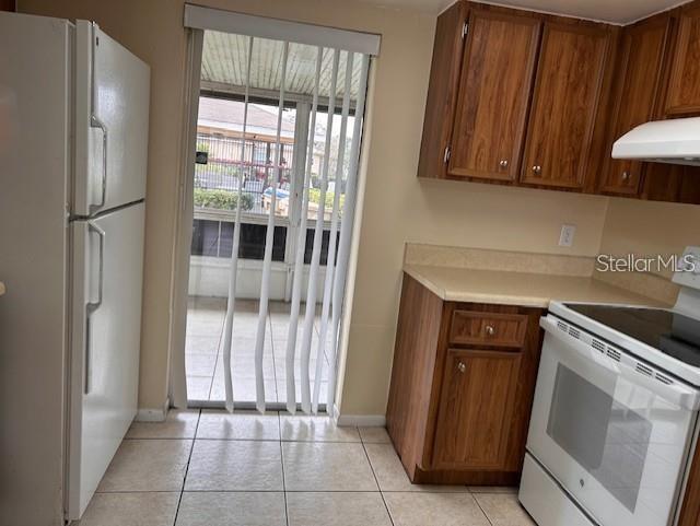 COUNTRY COVE VILLAS - Residential