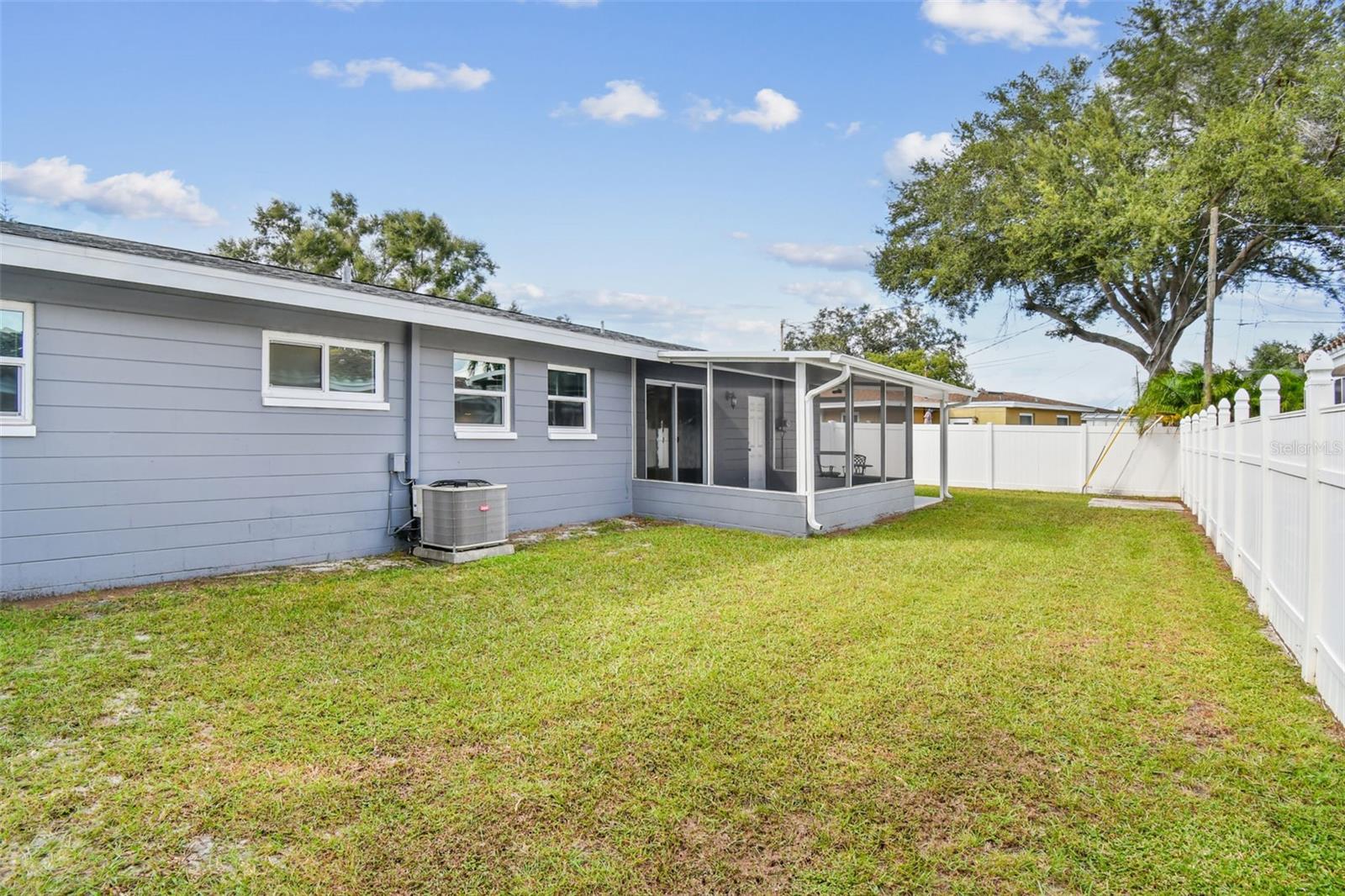 RIDGEWOOD LAKES - Residential