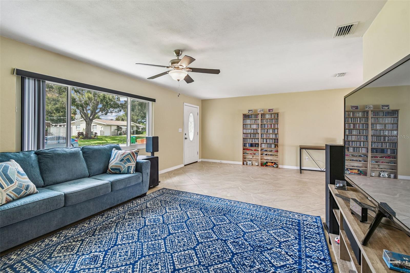 RIDGEWOOD LAKES - Residential