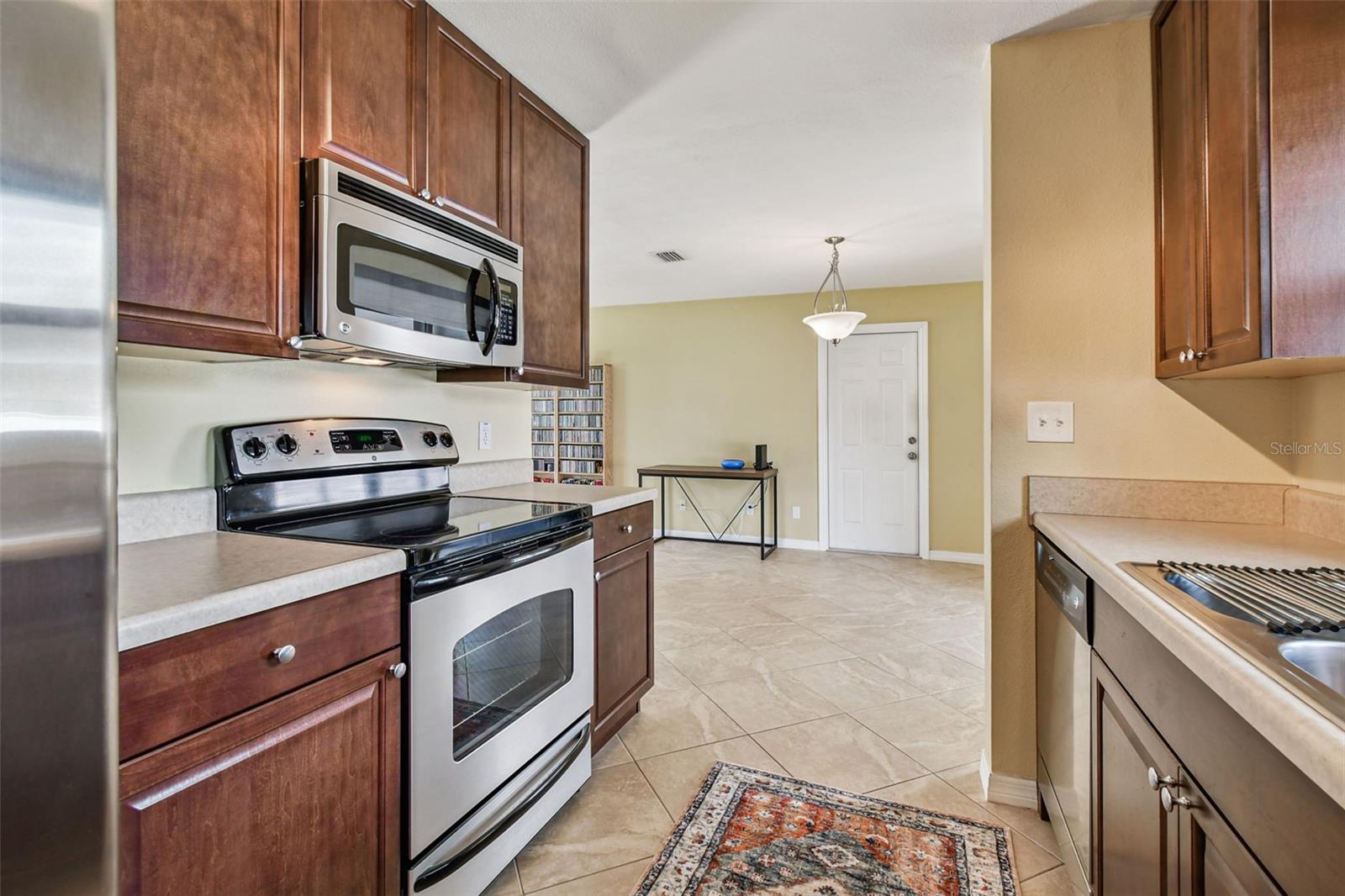 RIDGEWOOD LAKES - Residential