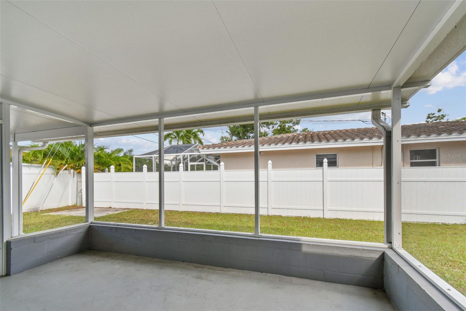 RIDGEWOOD LAKES - Residential