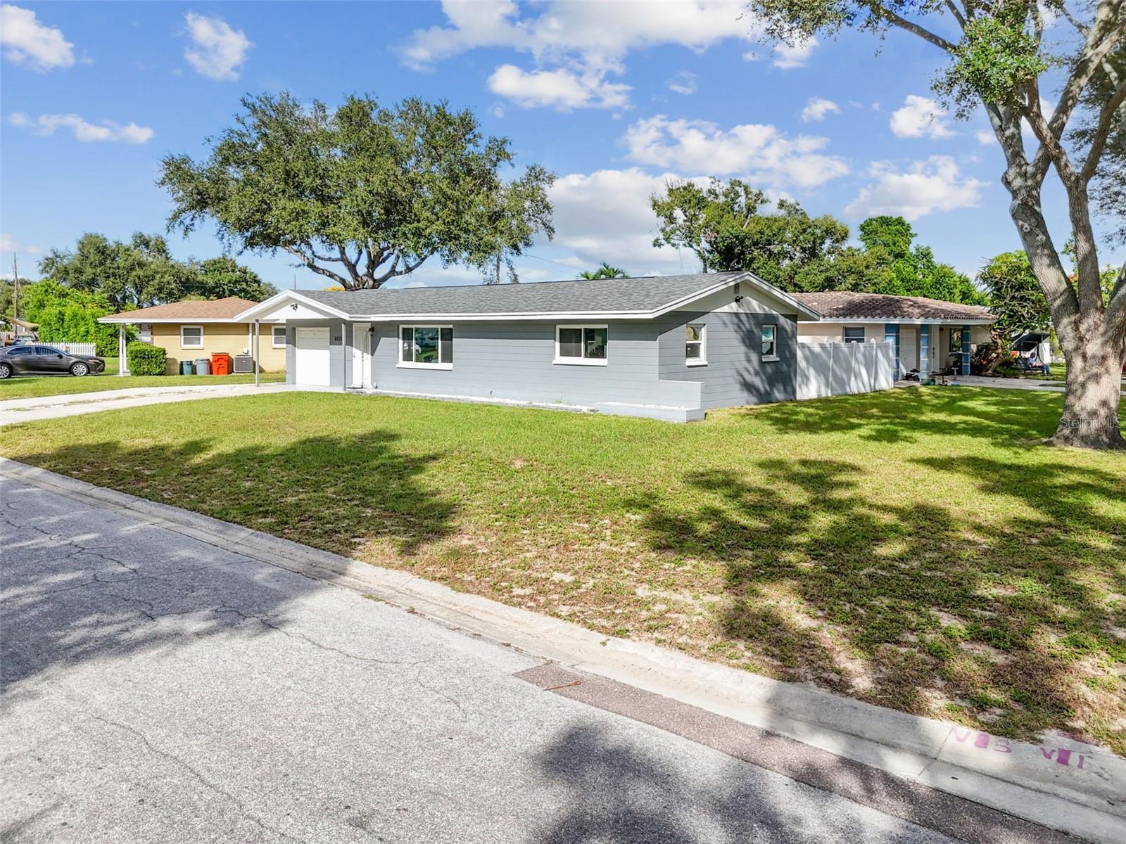 RIDGEWOOD LAKES - Residential