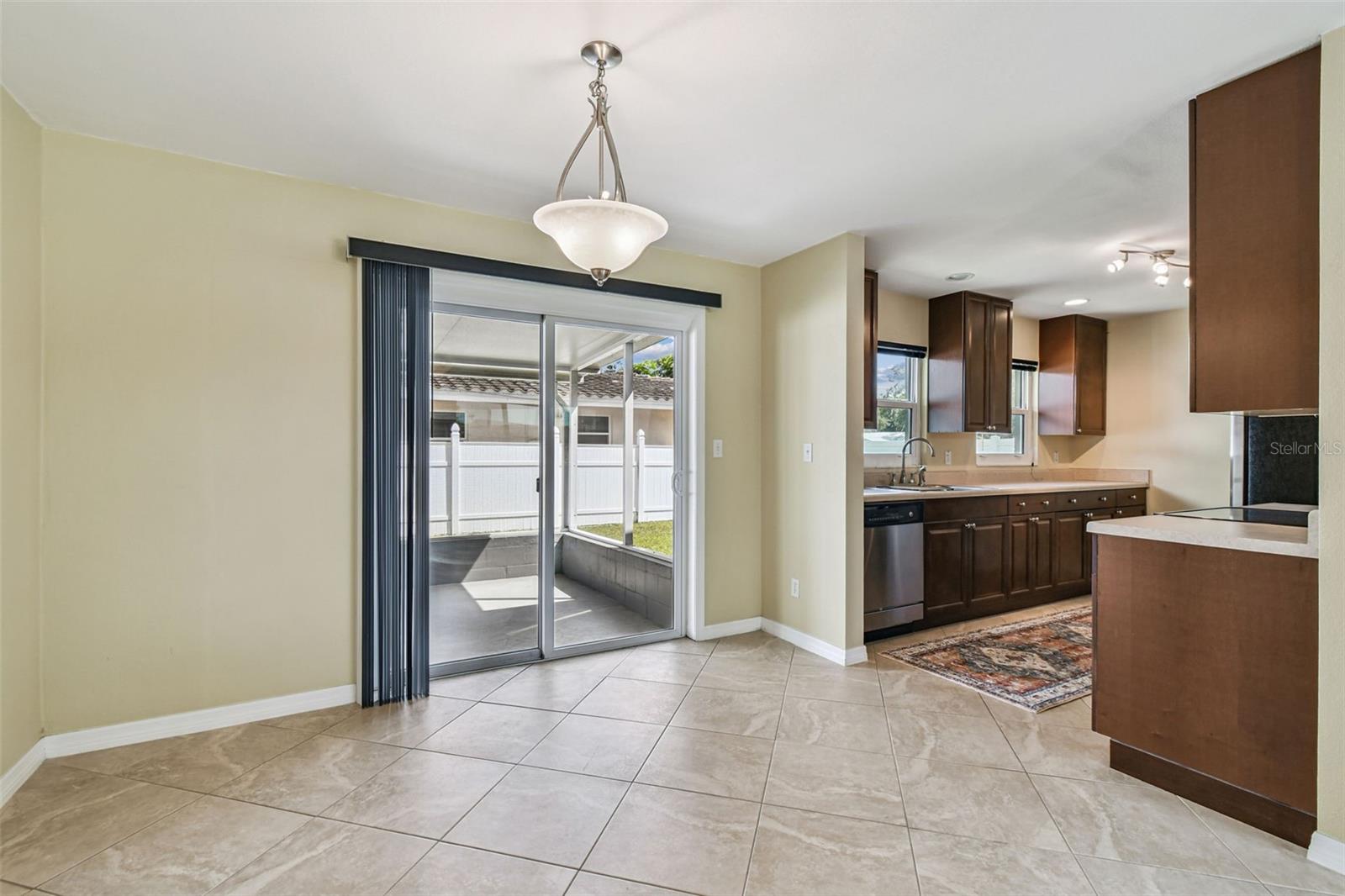 RIDGEWOOD LAKES - Residential