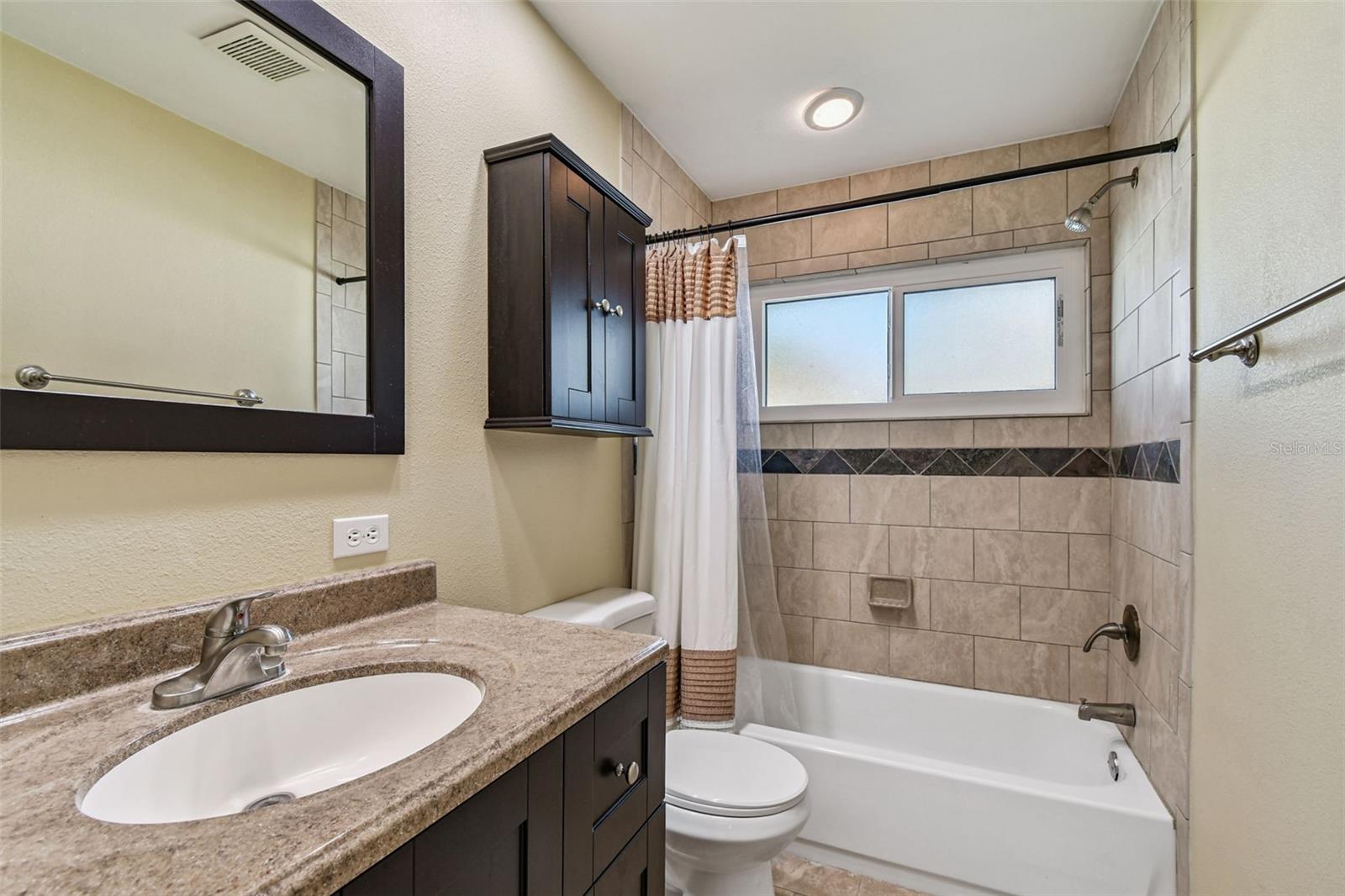 RIDGEWOOD LAKES - Residential