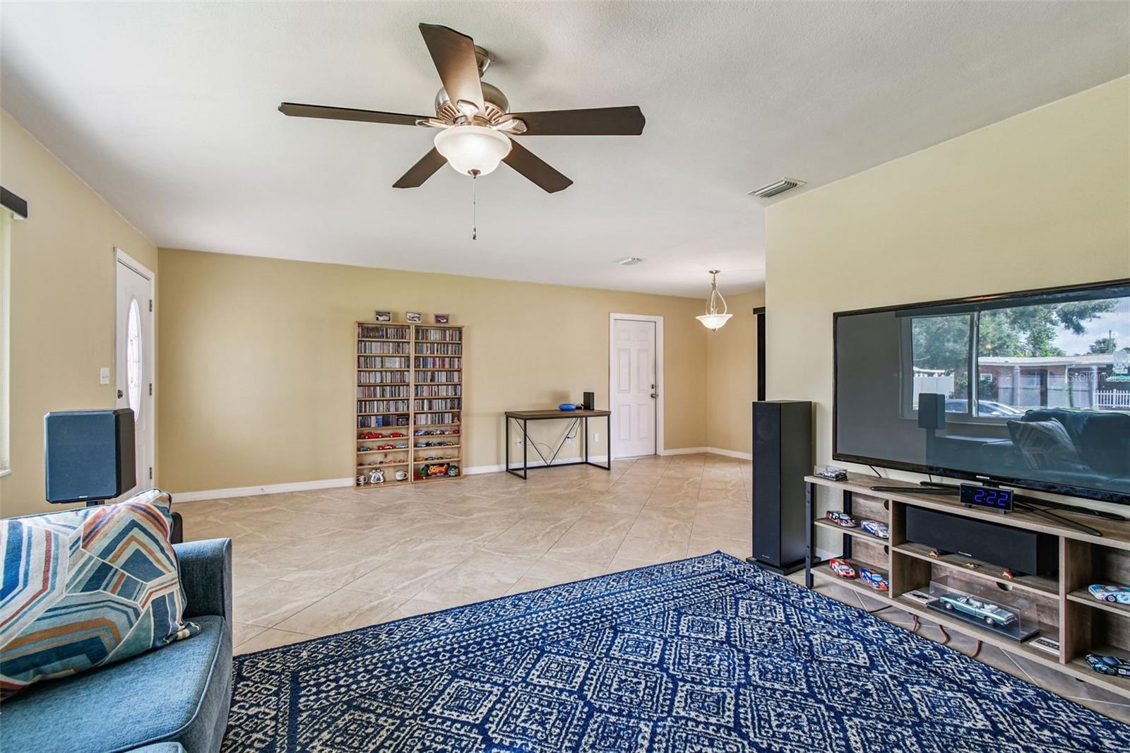 RIDGEWOOD LAKES - Residential