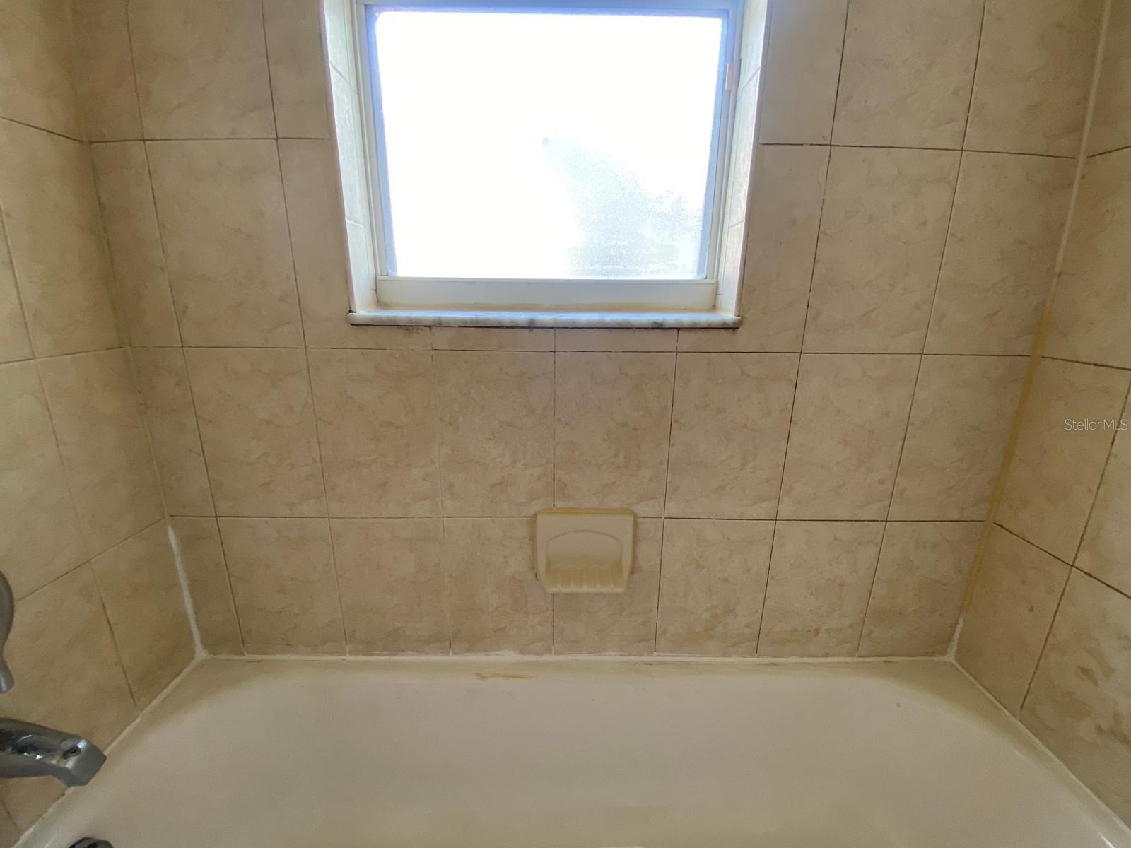 CHAMPNEYS POR APOPKA - Residential Lease