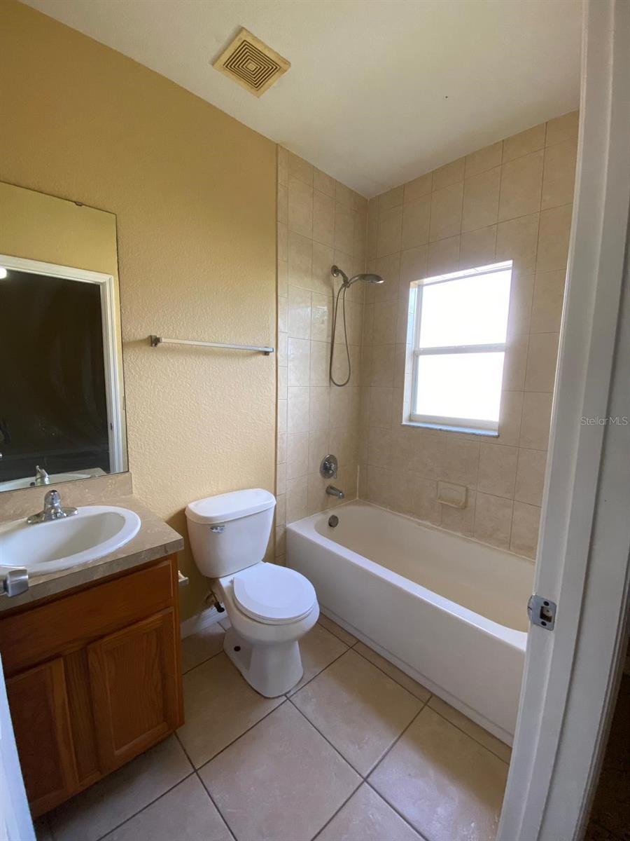 CHAMPNEYS POR APOPKA - Residential Lease