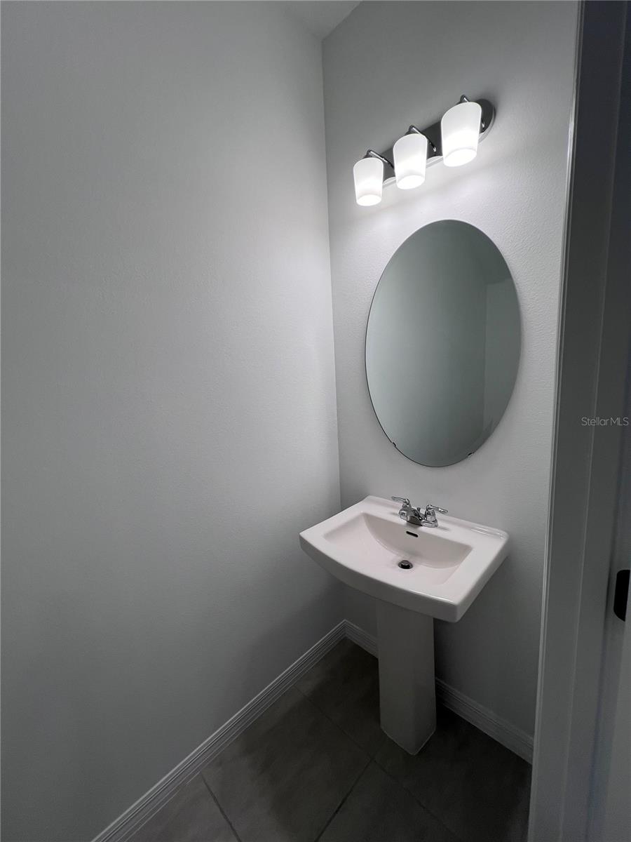 WESTVIEW PH 1B & 2 - Residential Lease