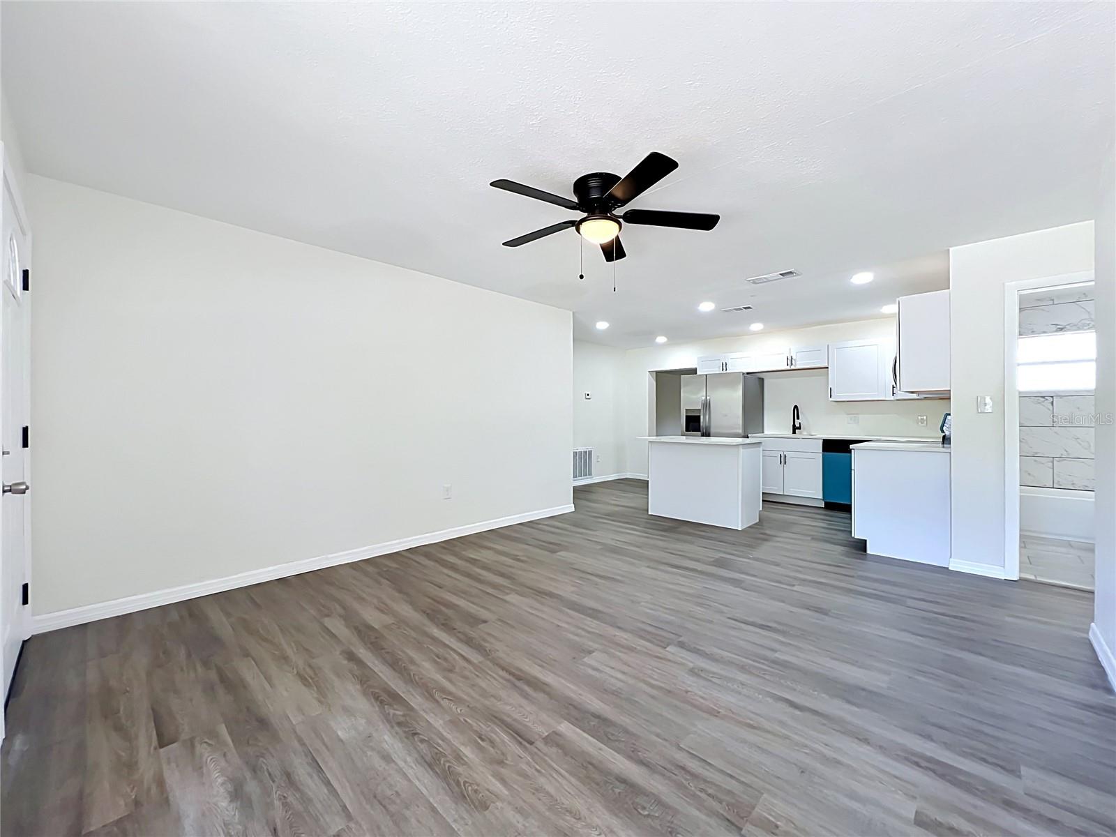 EVANS VILLAGE - Residential