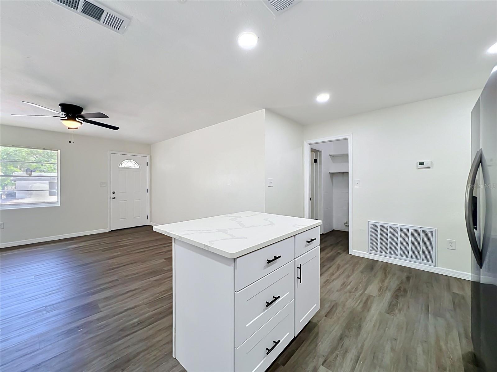 EVANS VILLAGE - Residential