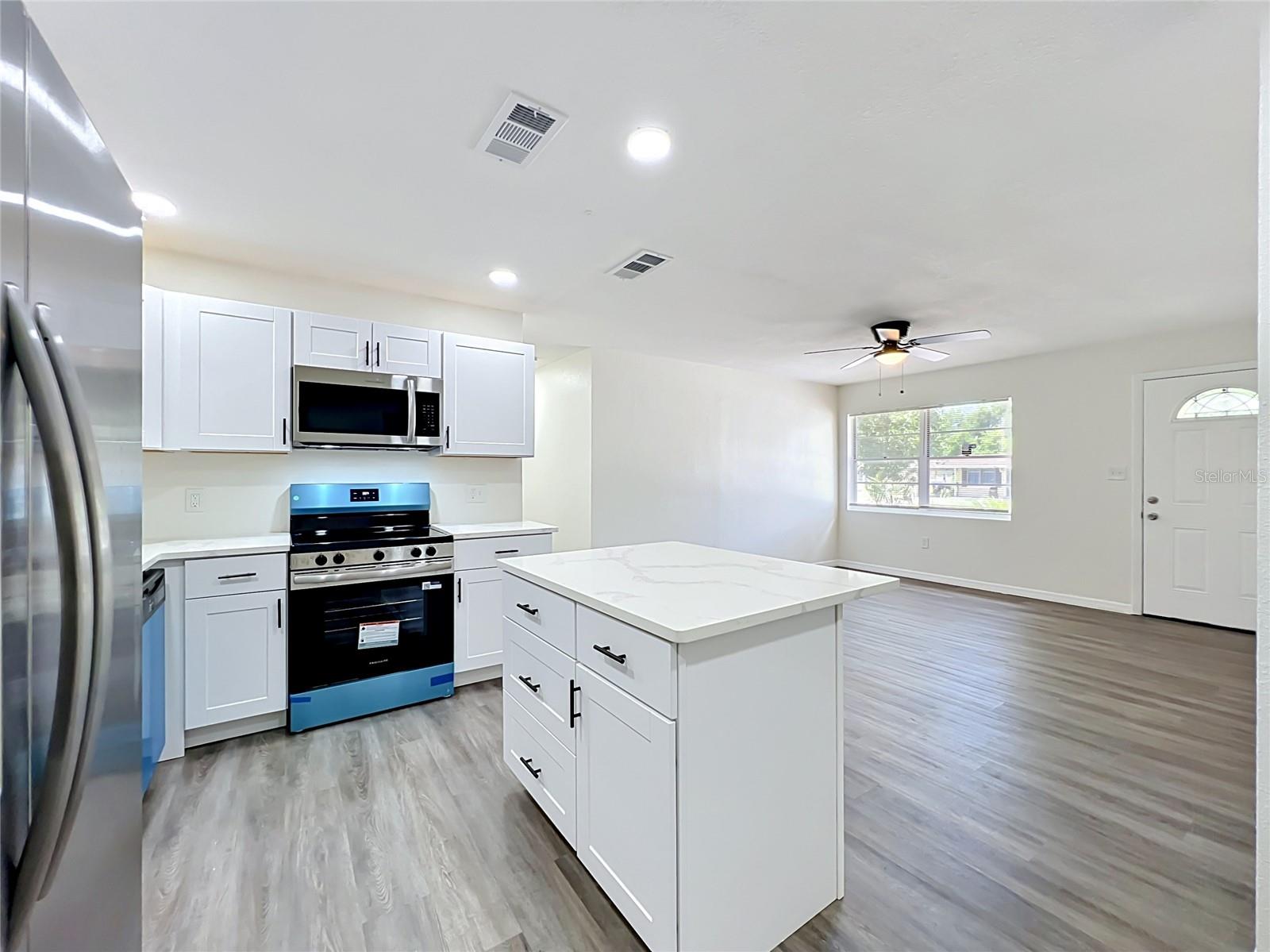 EVANS VILLAGE - Residential