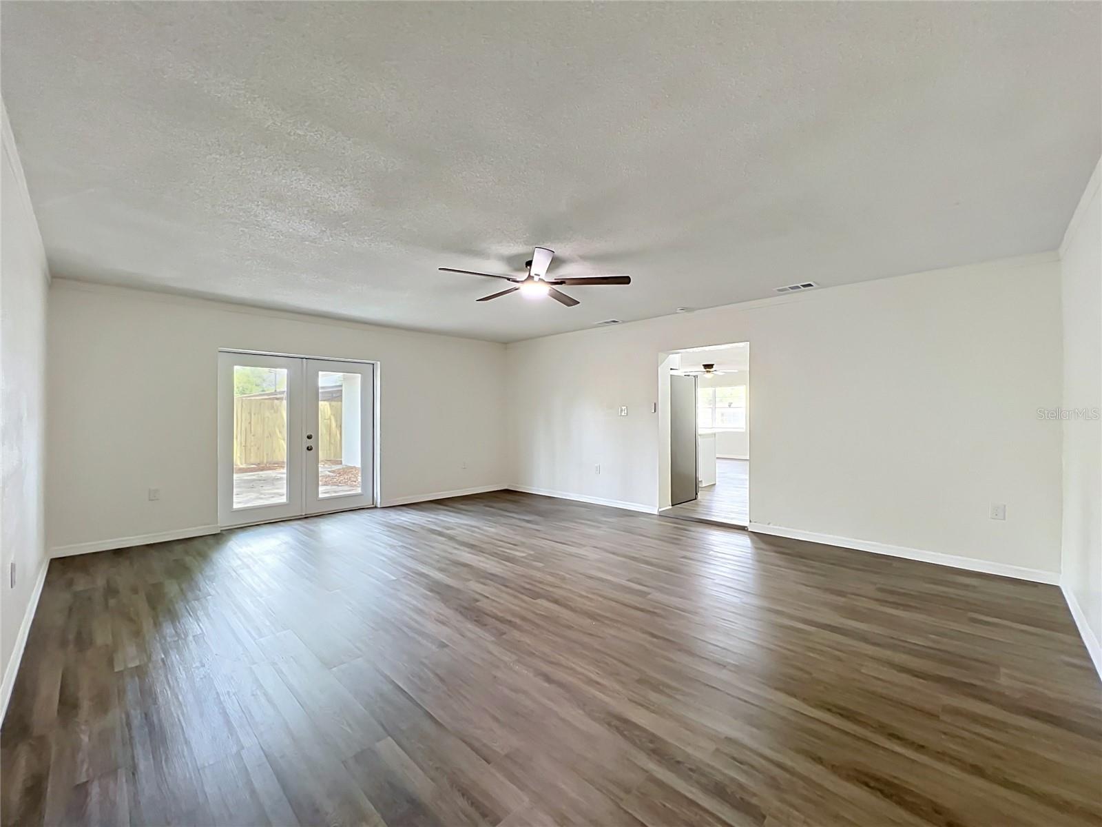 EVANS VILLAGE - Residential