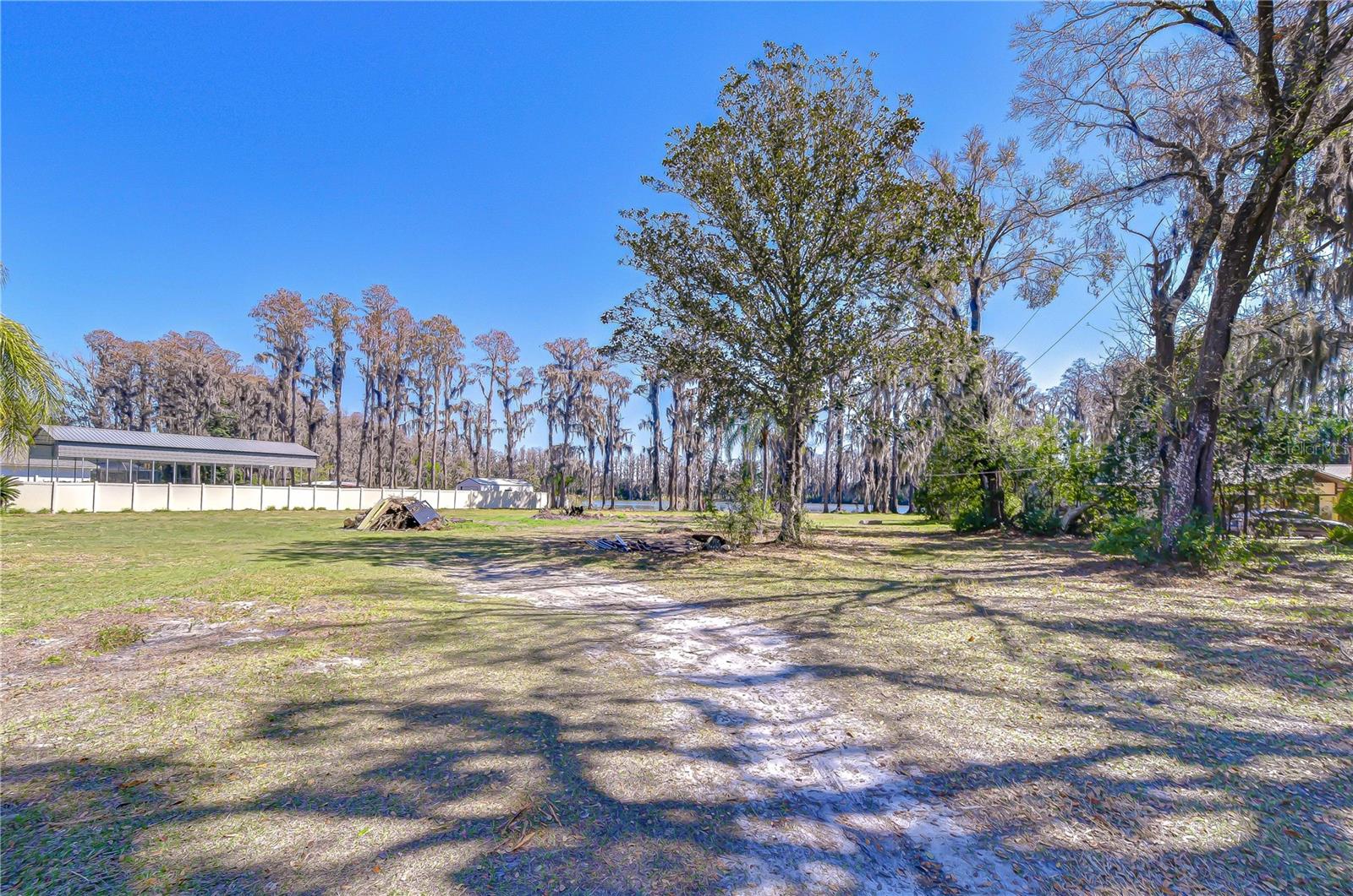 IVELMAR ESTATES - Residential