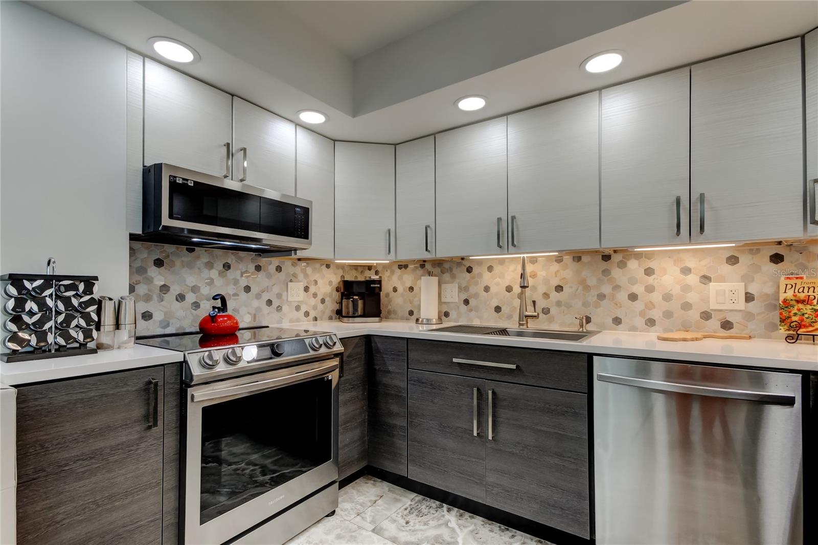 BAYWAY ISLES POINT BRITTANY FOUR - Residential Lease