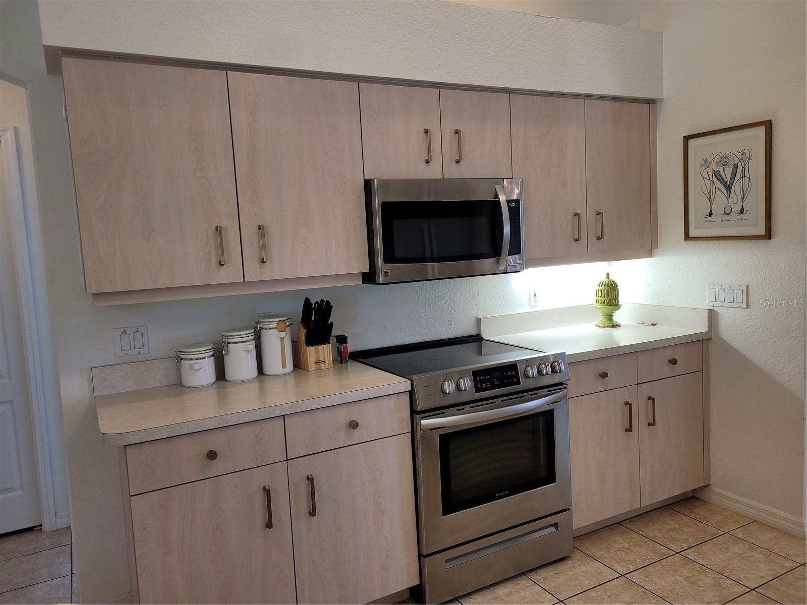 ROTONDA WEST LONG MEADOW - Residential Lease