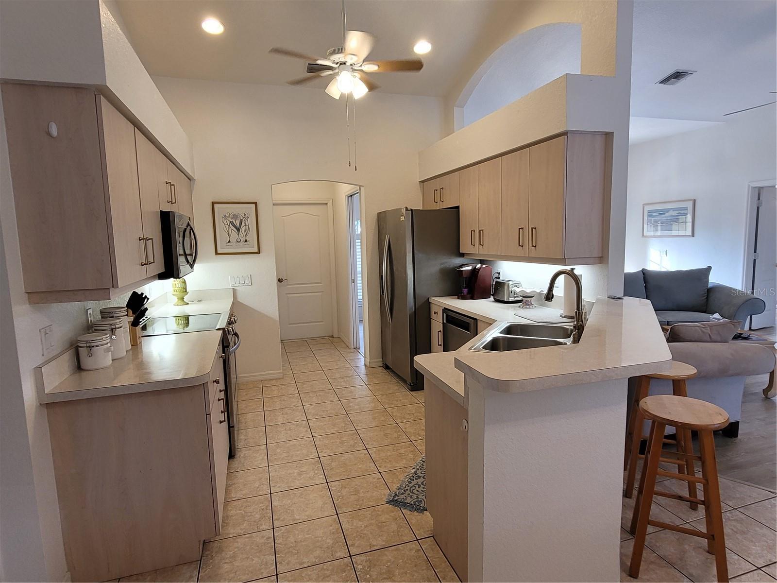 ROTONDA WEST LONG MEADOW - Residential Lease