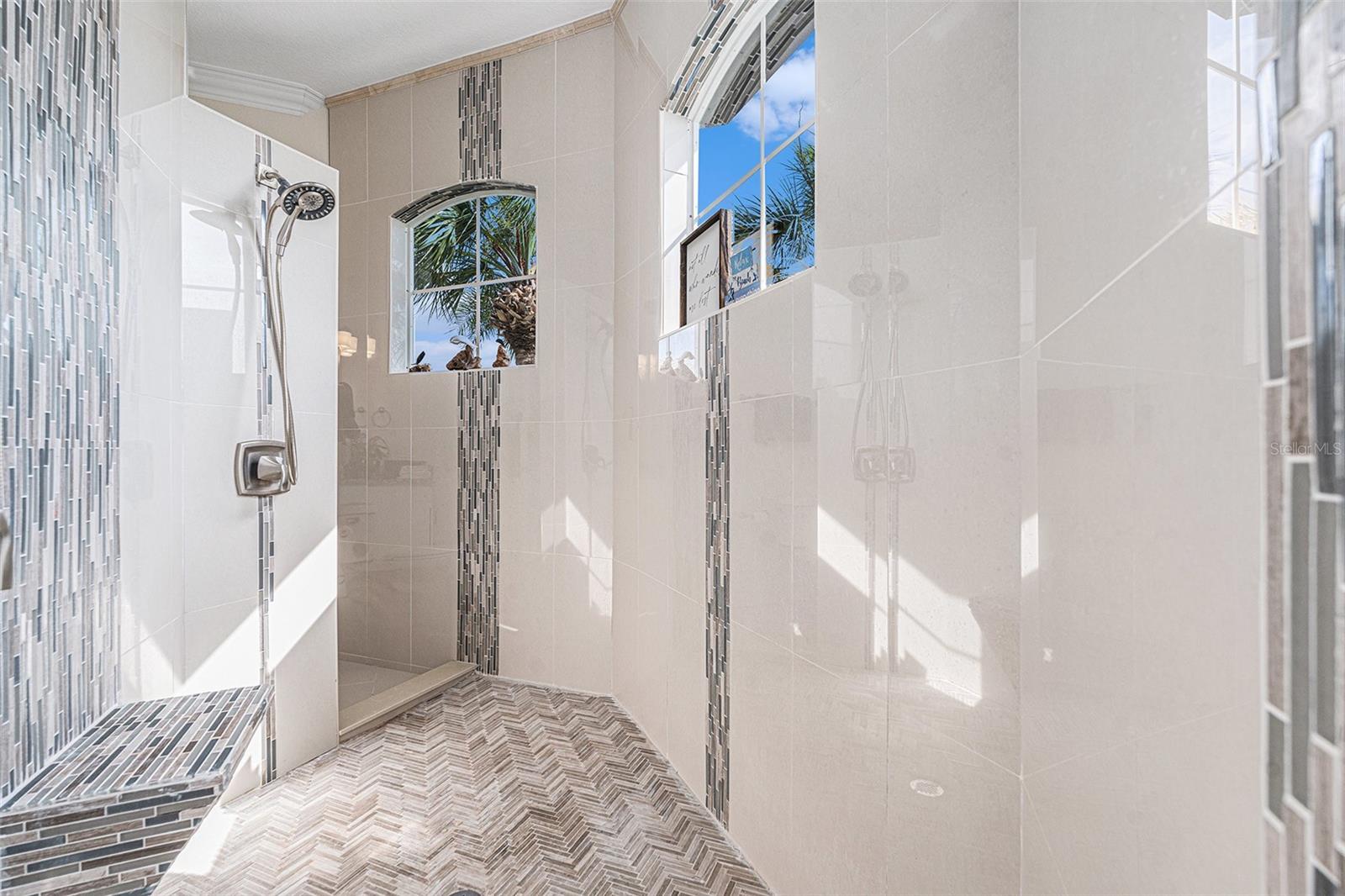 GULF HARBORS WOODLANDS - Residential