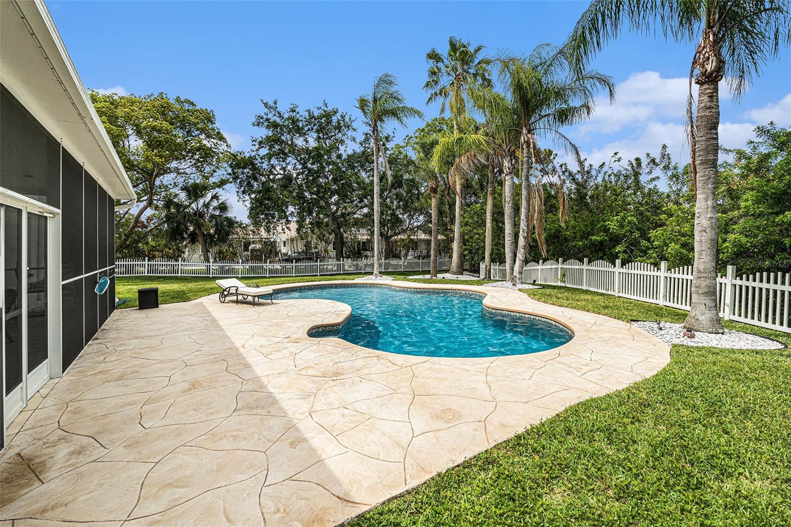 GULF HARBORS WOODLANDS - Residential