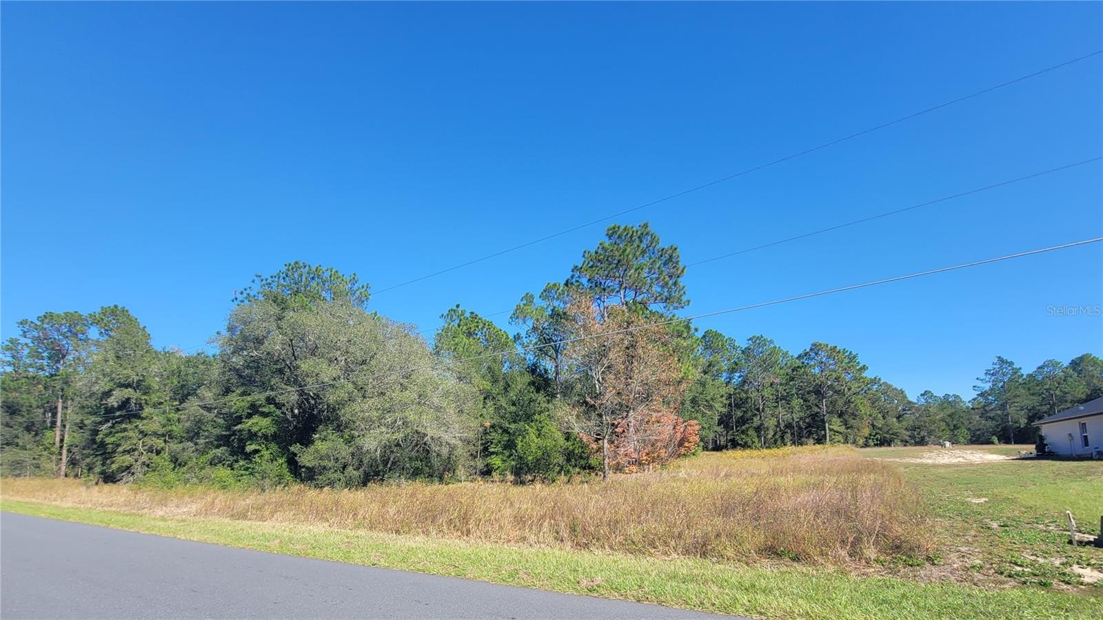 RAINBOW LAKES ESTATE - Land