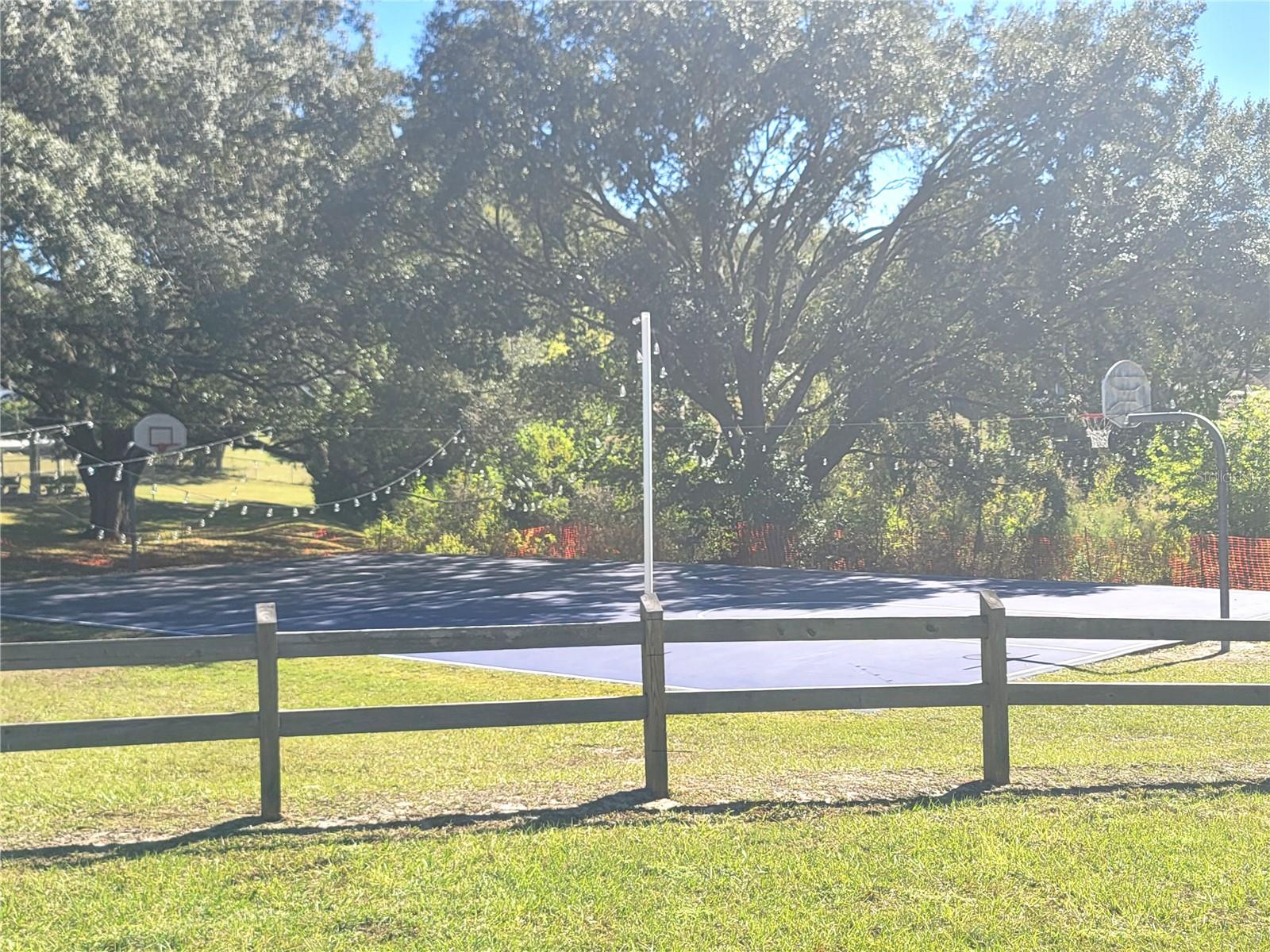 RAINBOW LAKES ESTATE - Land