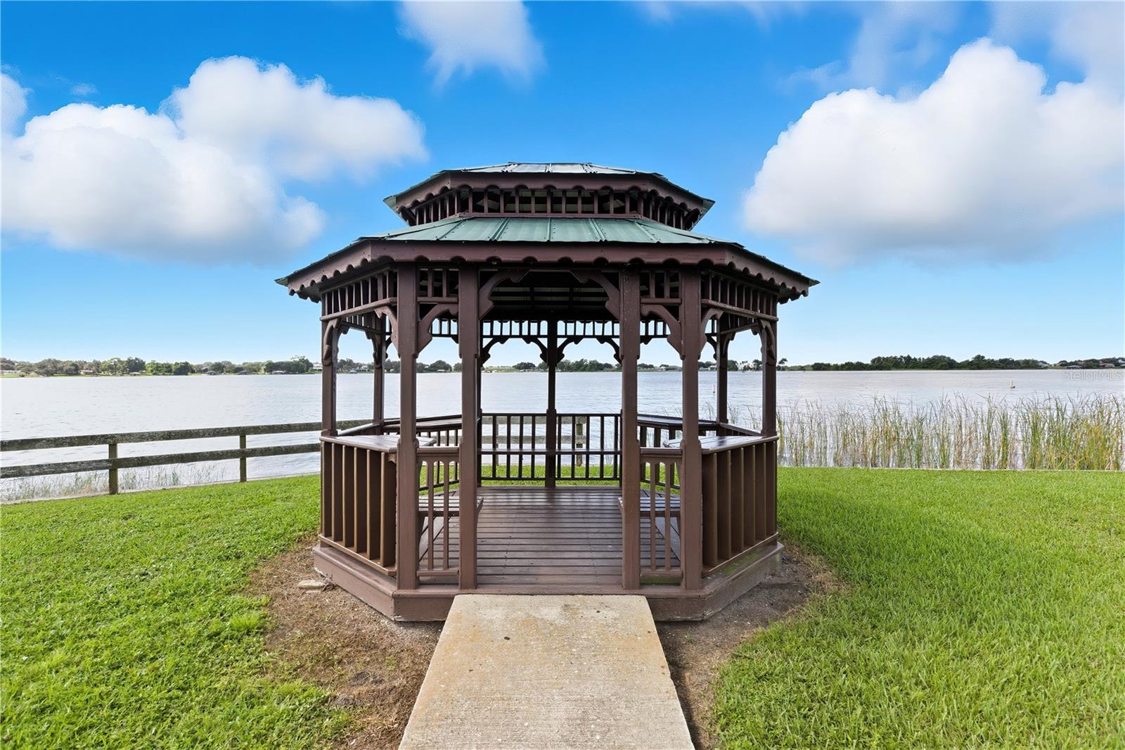 LEISURE LAKES SEC 01 - Residential