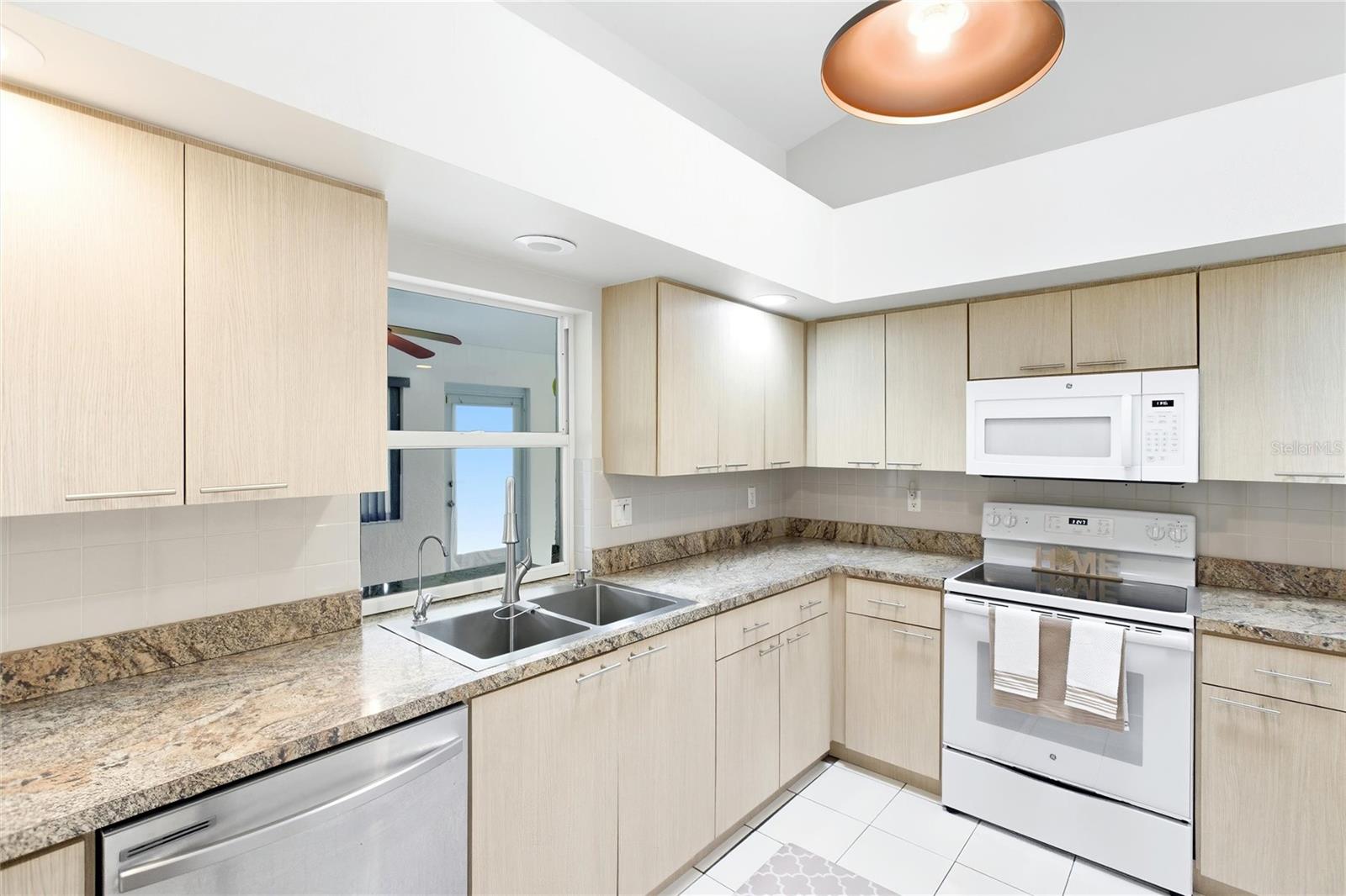 LEISURE LAKES SEC 01 - Residential