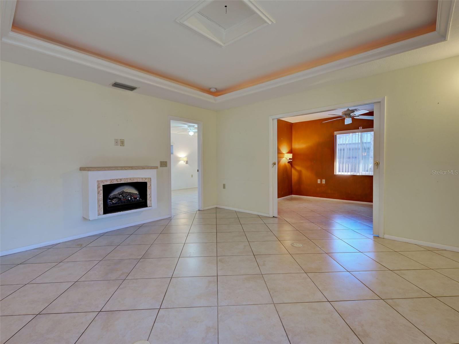 SOUTH VENICE - Residential