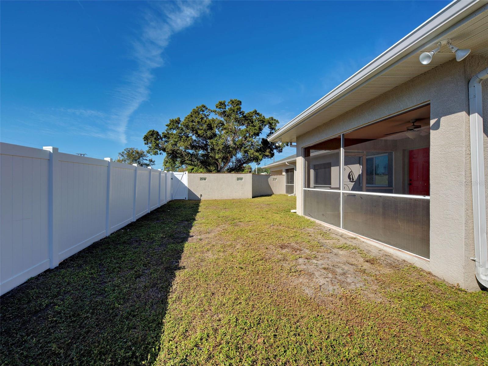 SOUTH VENICE - Residential