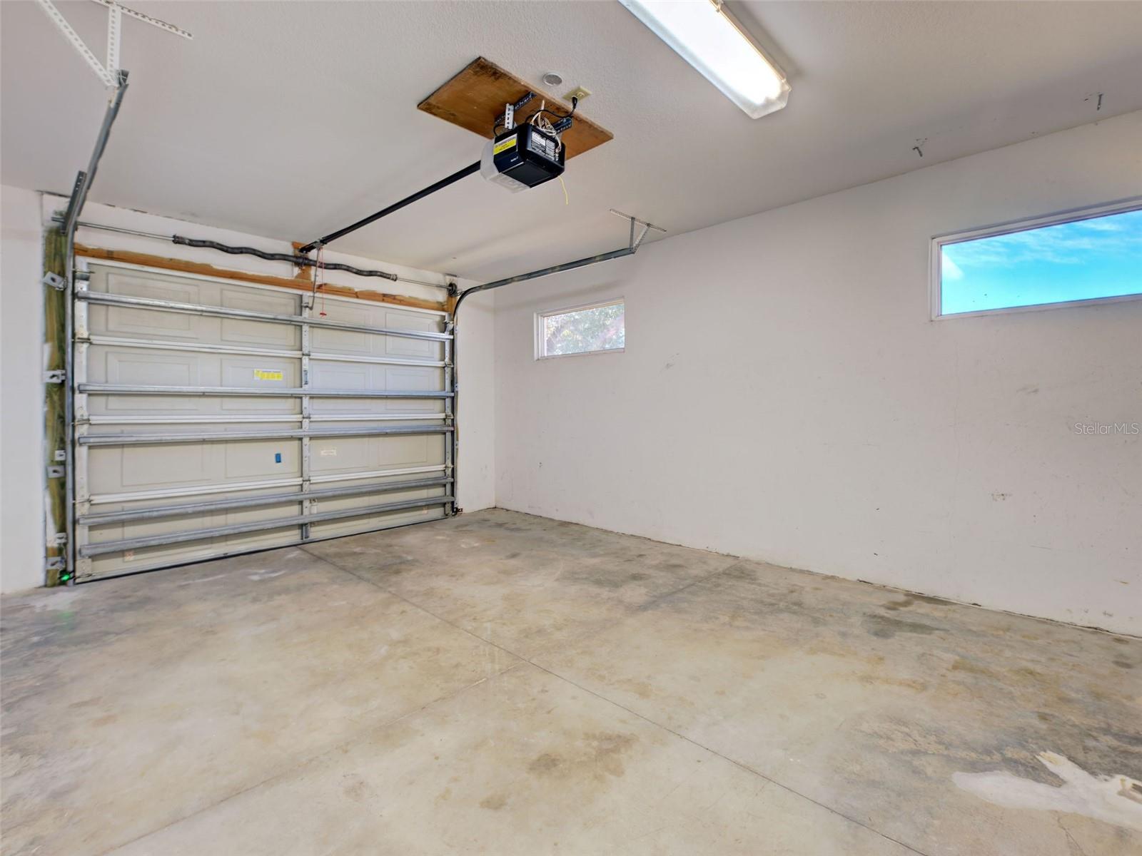 SOUTH VENICE - Residential