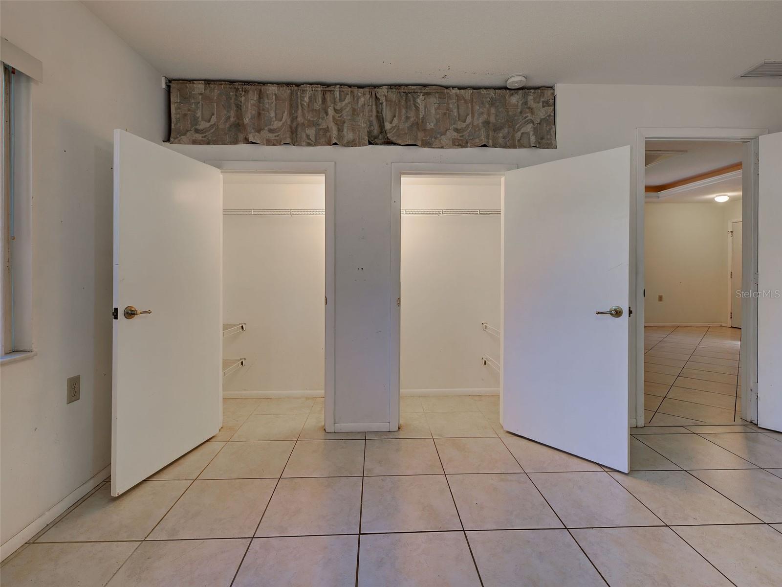 SOUTH VENICE - Residential